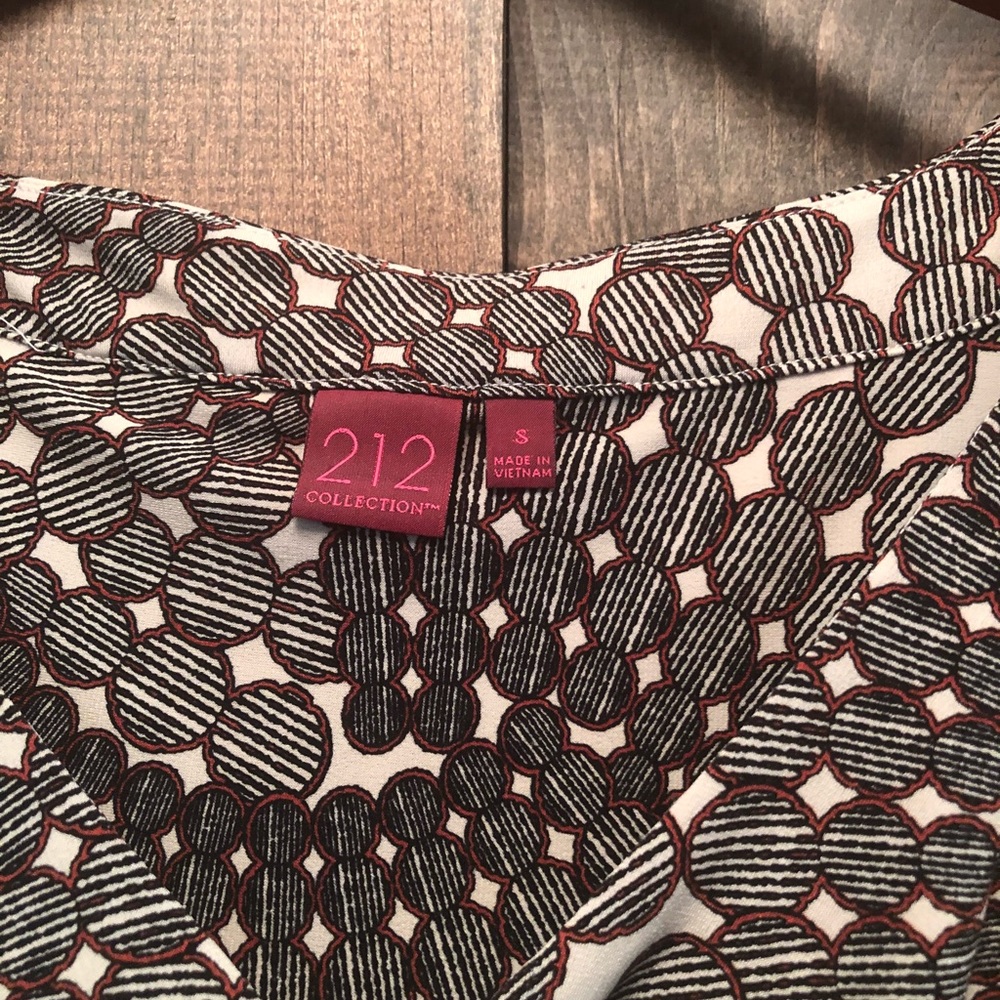Fitted Blouse - Picture 3 of 4
